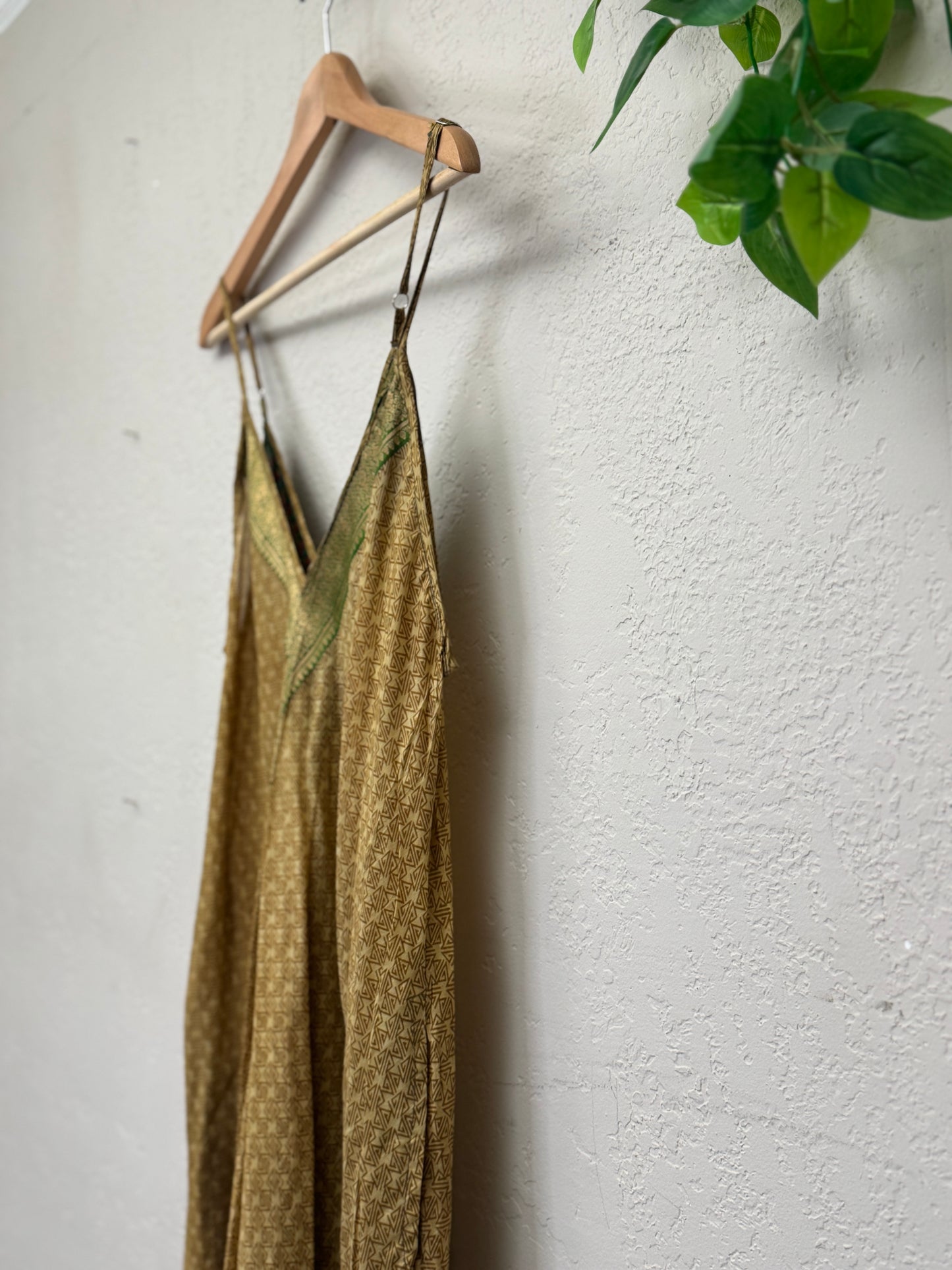 Aura Dress ~ One Size ~ Antique Mood