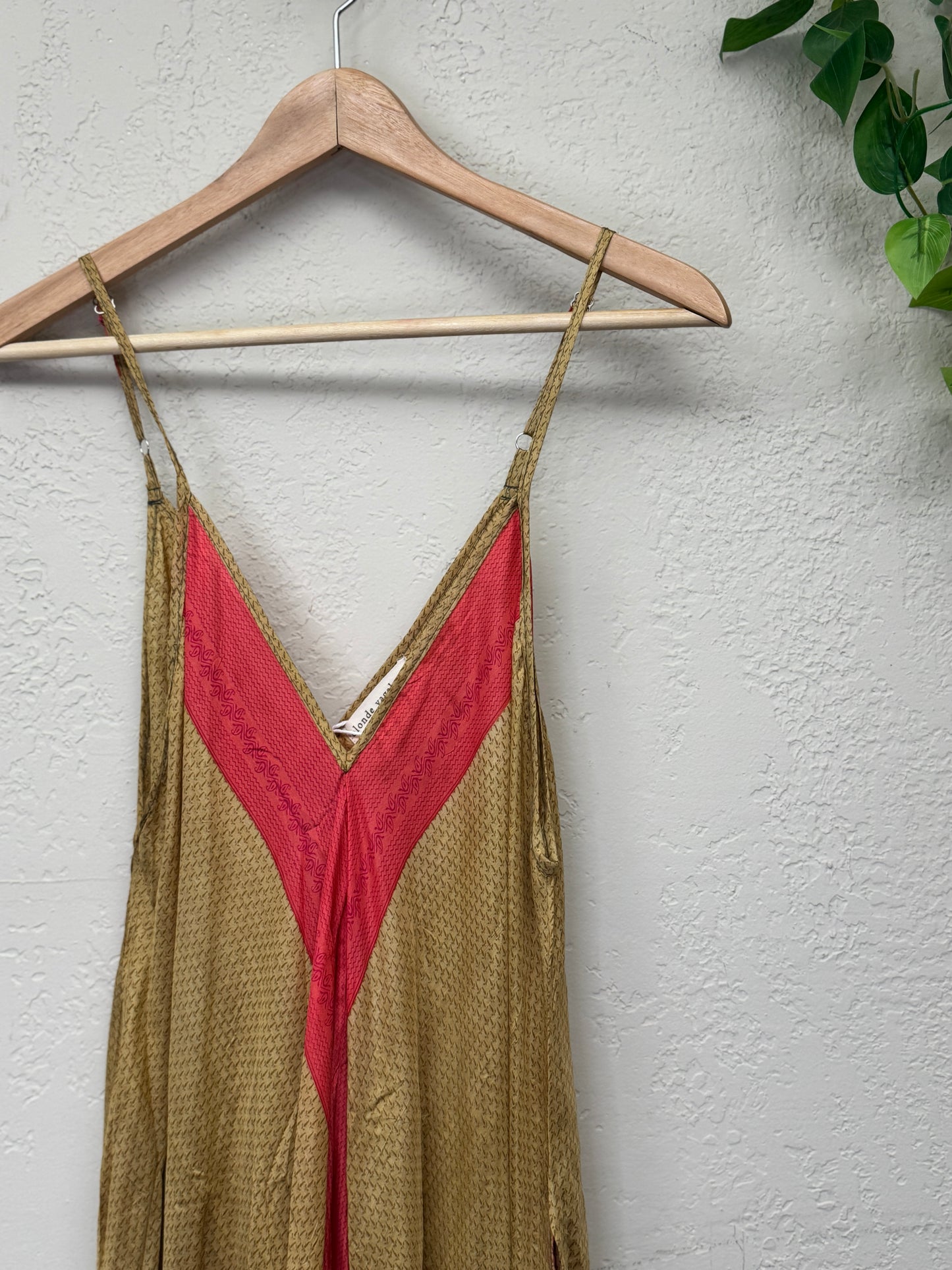 Aura Dress ~ One Size ~ Heart of Gold