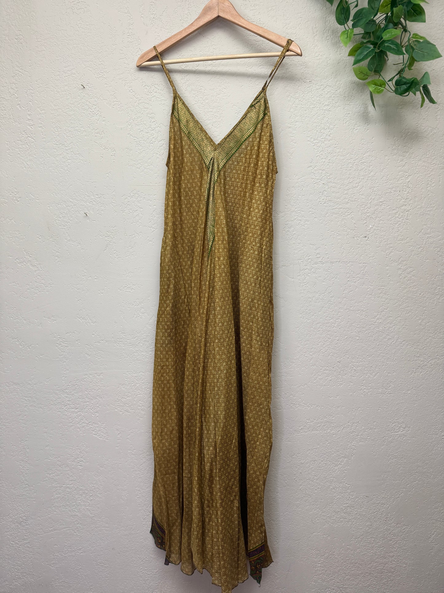 Aura Dress ~ One Size ~ Antique Mood