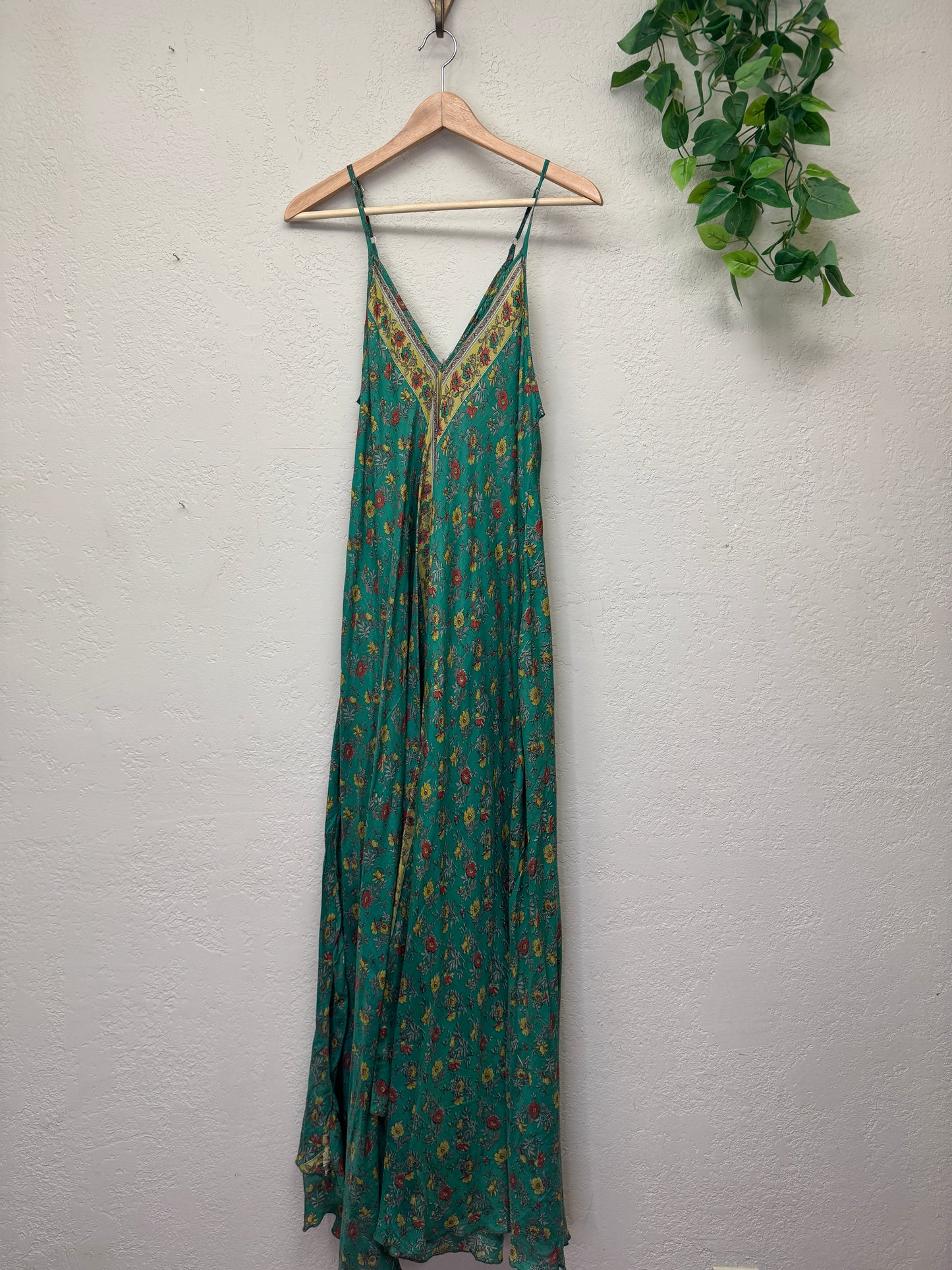 Aura Dress ~ One Size ~ Angelic Voice