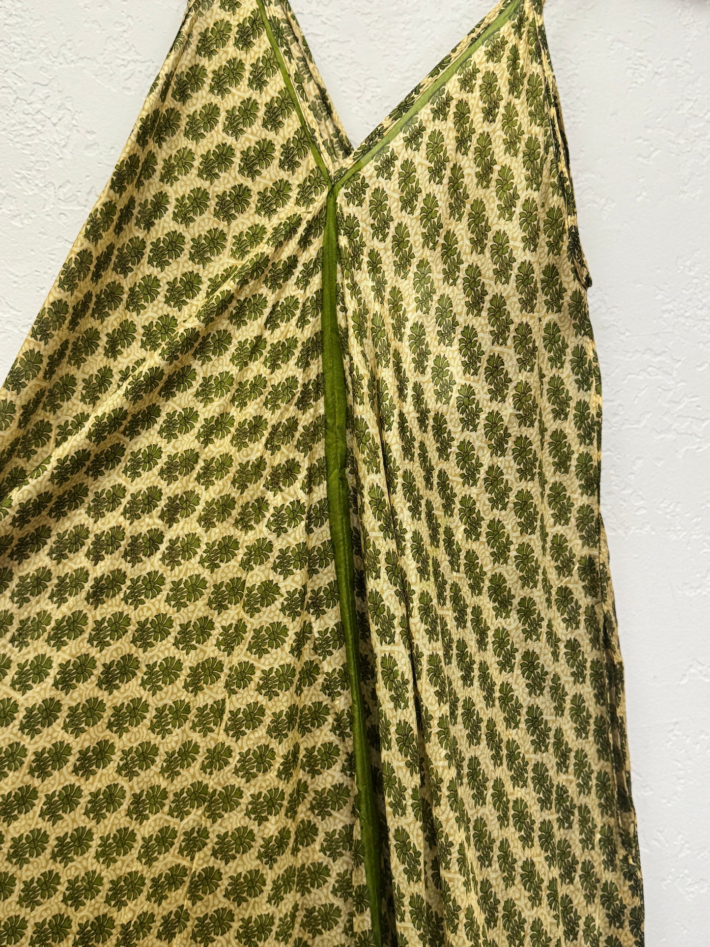 Aura Dress ~ One Size ~ Limerick