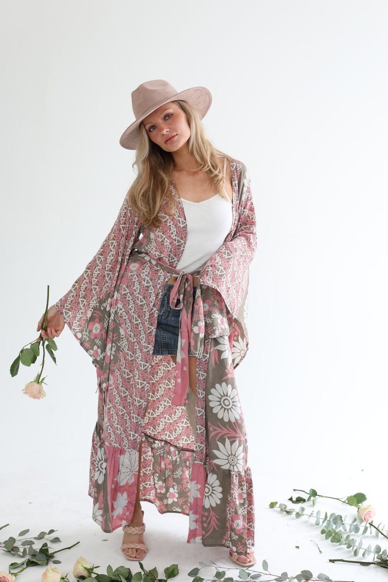 Femme Kimono - Joyful Spirit