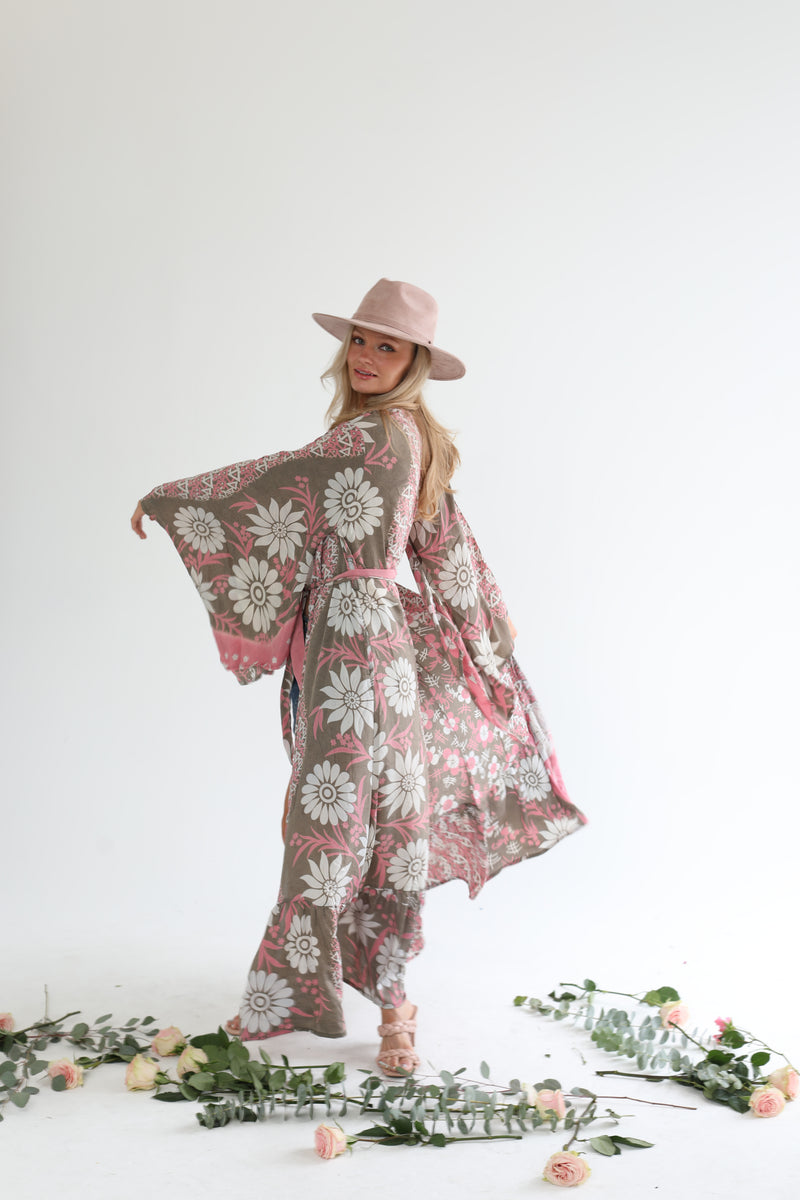 Femme Kimono - Joyful Spirit