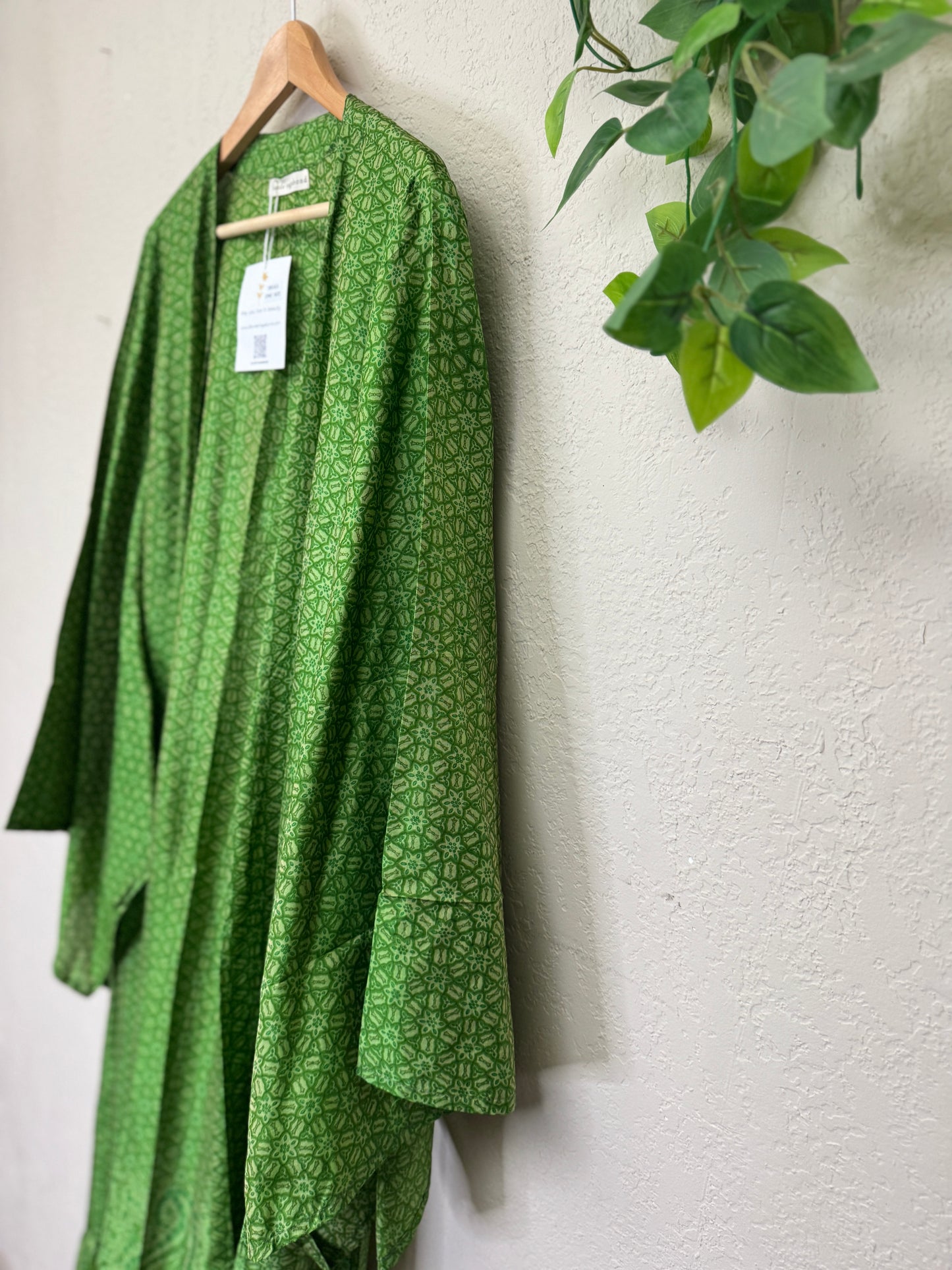Femme Kimono Wrap Dress ~ OS ~ Lucky 🍀