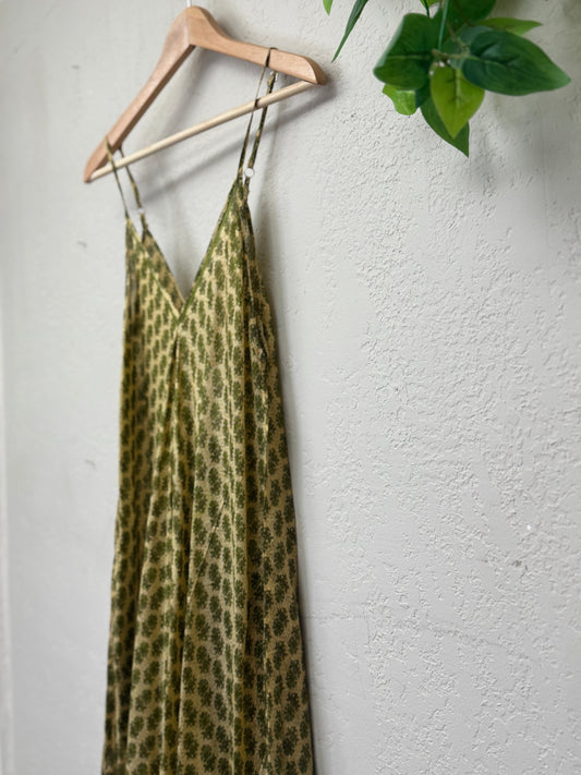 Aura Dress ~ One Size ~ Limerick