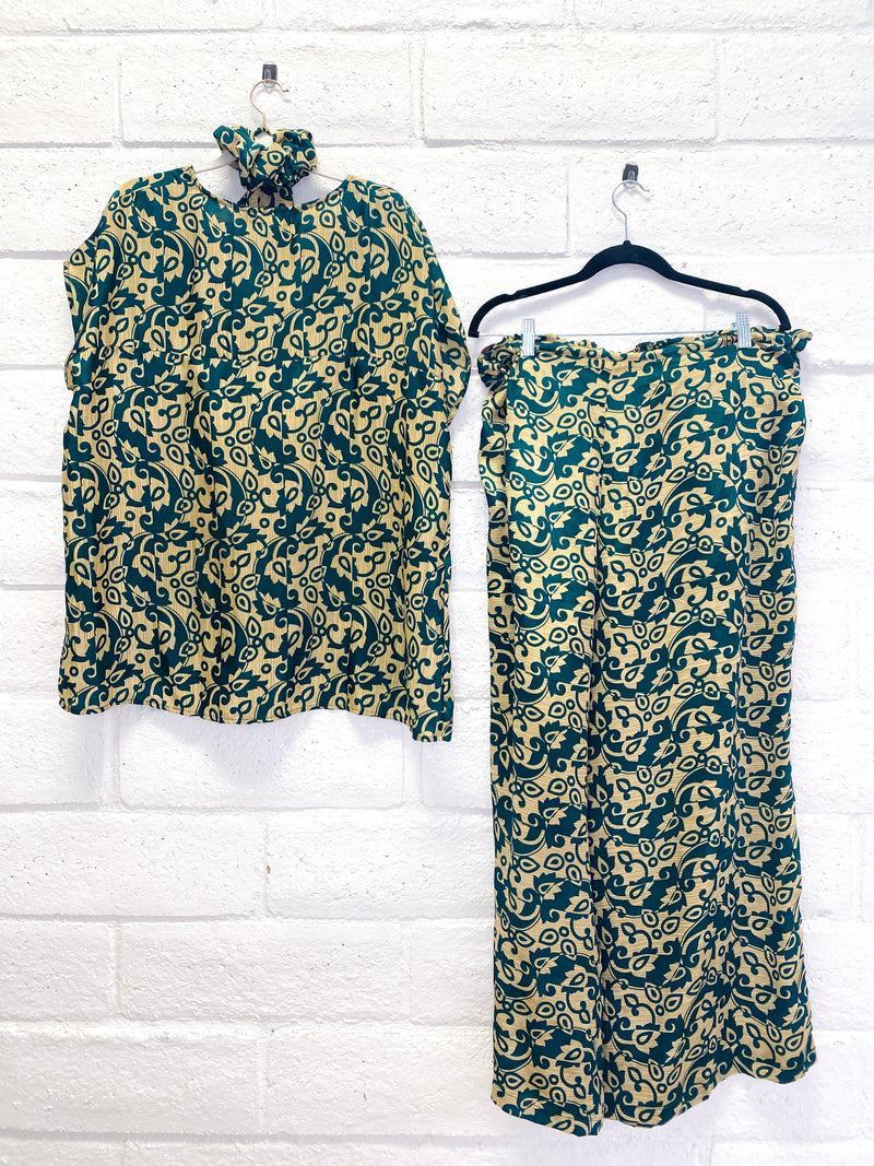Lounge Set - S/M - Emerald Queen